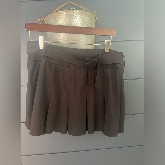 Aerie black belted pleated mini skort size medium NWT - Picture 1 of 4